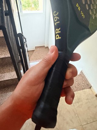 Pala de pádel Kiuma PR 190
