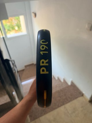 Pala de pádel Kiuma PR 190