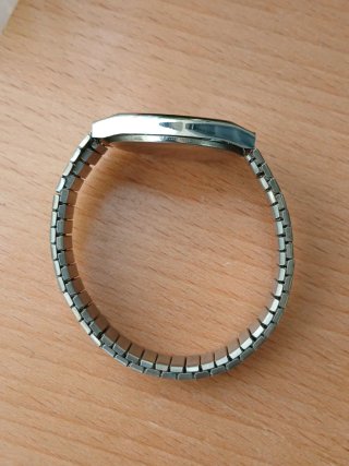 Reloj Digital LCD Quartz Años 80