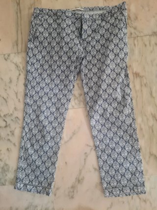 Pantalón estampado talla 42