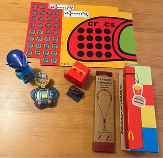 Lote McDonald's Crocs Sega y más