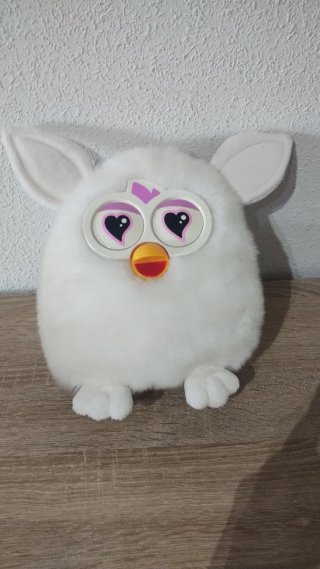 Peluche Furby Morado y Blanco