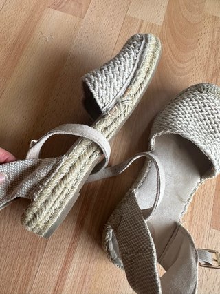 Zapatillas esparto beige bajitas