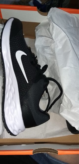 Zapatillas Nike Negras y Blancas