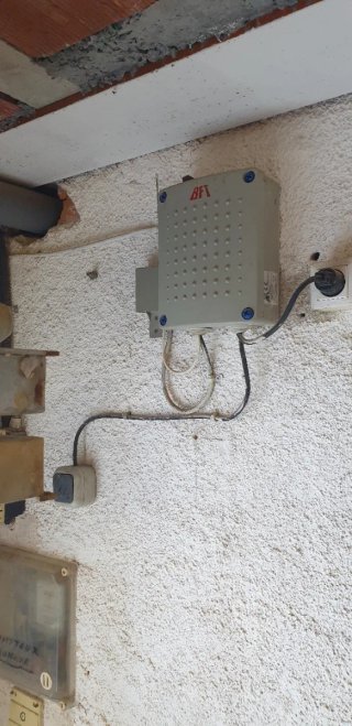 Puerta automática acero galvanizado ¡urge sacar!