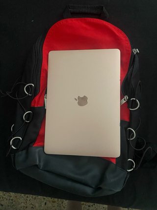 Mochila Negra y Roja grande