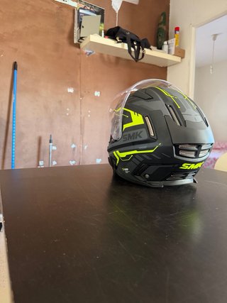 Casco SMK Carretera Negro y Amarillo