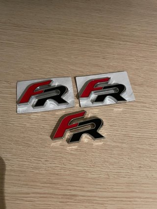 Insignia FR 1 unidad