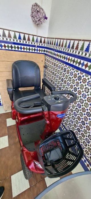 Scooter Invacare Leo Rojo