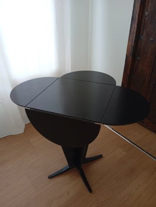 Mesa trébol negra plegable