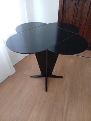 Mesa trébol negra plegable