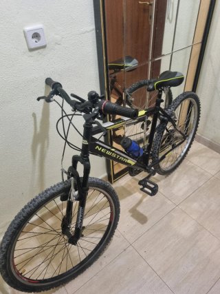 Bicicleta de montaña NEWSTAR
