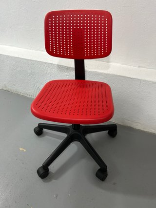 Silla de escritorio juvenil roja