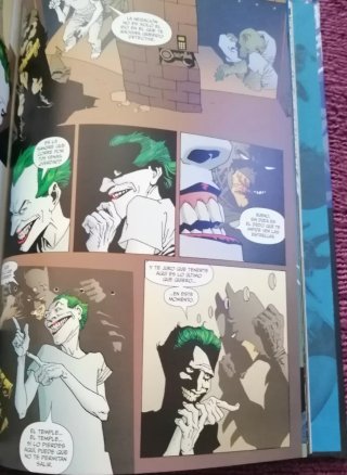 Batman Ciudad rota. Comic Risso y Azzarello
