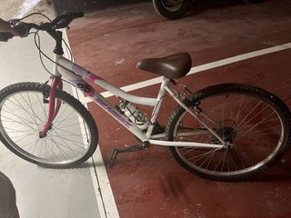 Bicicleta niña 26 blanca y rosa