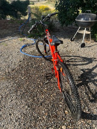 Bicicleta de montaña naranja *precio negociable*