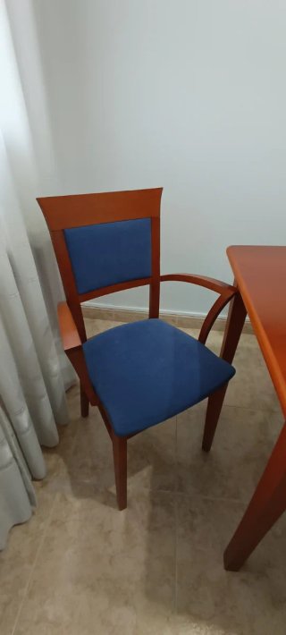 Mesa de comedor y 6 sillas