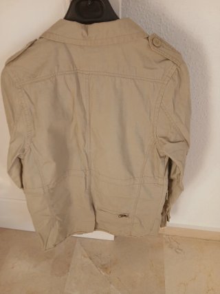 Chaqueta gabardina hombre beige