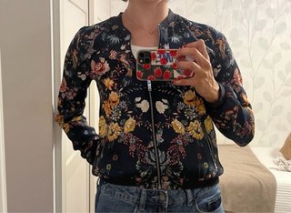 Bomber Zara con stampa floreale
