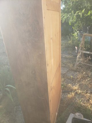 Mueble antiguo de madera