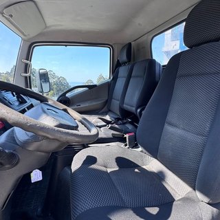 Nissan NT400 CABSTAR 136CV GRÚA + BASCULANTE | NACIONAL | 2016