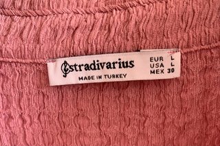 Blusa Stradivarius rosa fruncida