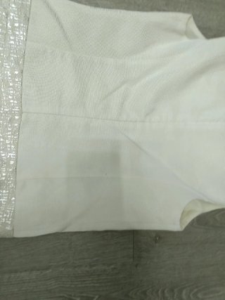 Vestido de cóctel plateado y blanco