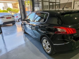 Peugeot 308 5p Style 1.6 BlueHDi 120 EAT6