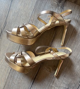 Sandalias Michael Kors Doradas