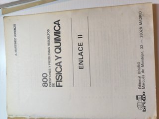 800 cuestiones y problemas resueltos de Física y Q