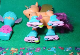 My Little Pony Sunny Canta y Patina RC