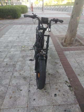Bicicleta eléctrica casi nueva 300km