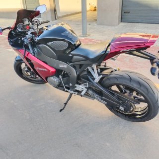 Honda CBR1000RR Fireblade Roja/Negra