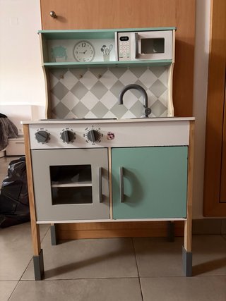 Cocinita de madera infantil