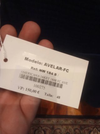 Chaqueta nueva con etiquetas. Talla 48