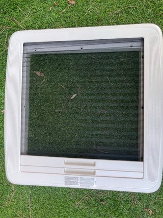 Claraboya Dometic 40x40