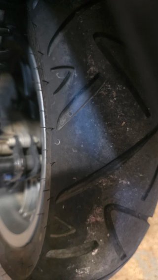PIAGGIO MP3 125CC ( SE ACEPTA CAMBIOS POR COCHE )