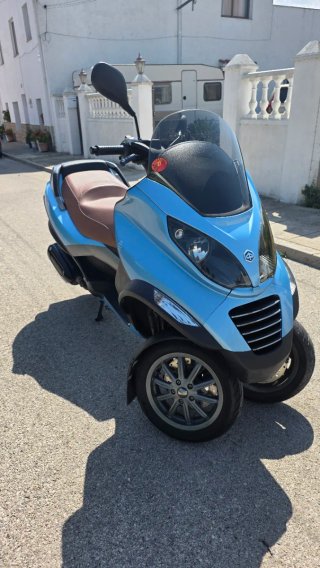 PIAGGIO MP3 125CC ( SE ACEPTA CAMBIOS POR COCHE )