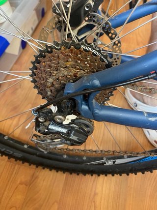 Bicicleta de montaña Cube azul