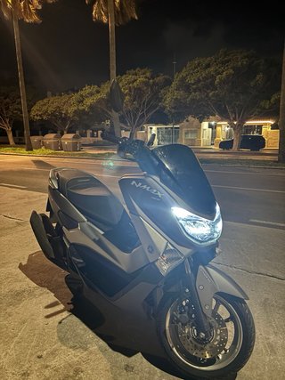 Yamaha NMAX 125cc Gris Plata