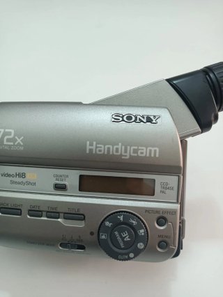 Sony Handycam Hi8 XR CCD-TR845E funzionante
