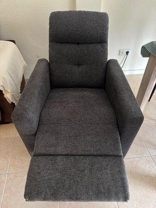 Sillón reclinable de tela gris