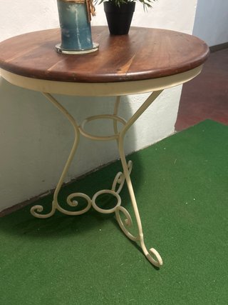 Mesa redonda forja blanca y tablero madera