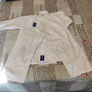 Karate. Trajes y sueltos