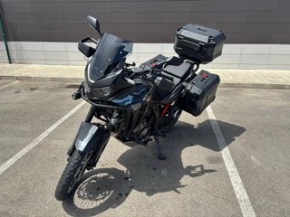Honda Africa Twin Negra/Gris con DCT