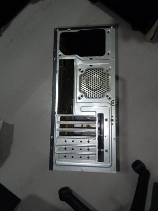 Caja de PC Negra