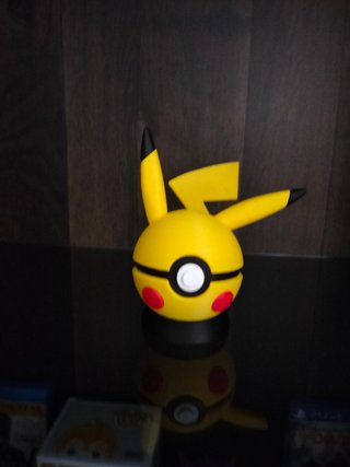 Poké Ball Pikachu