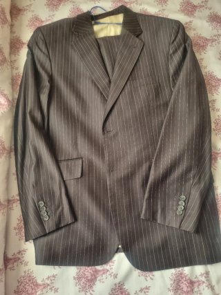 Traje de hombre gris
