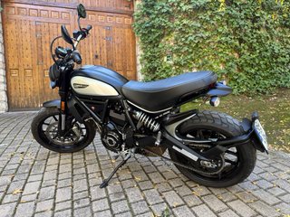 Ducati Scrambler Icon Dark 800