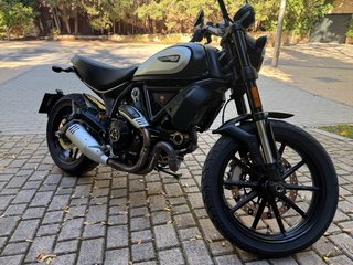 Ducati Scrambler Icon Dark 800